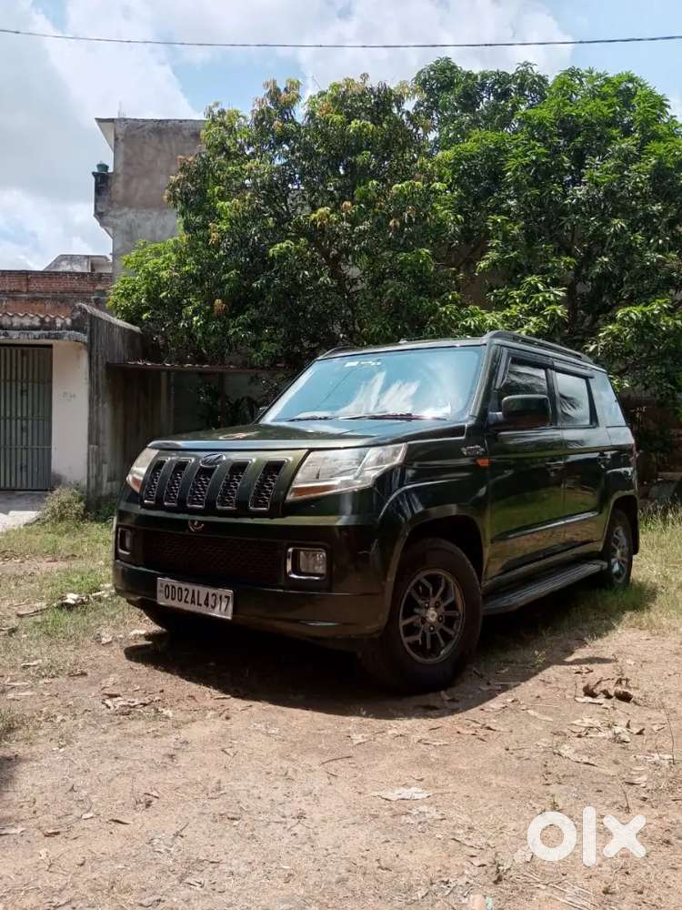 Mahindra Tuv 300 2018 T8