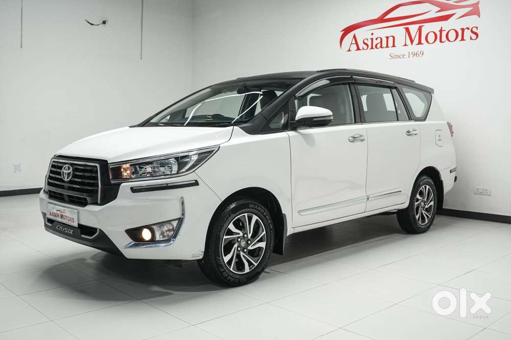 Toyota Innova Crysta 2.4 G Plus Mt 8 Str, 2024, Diesel