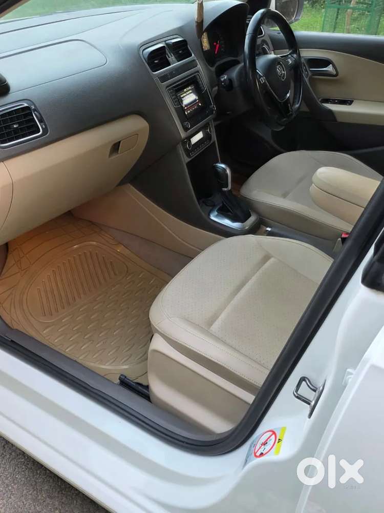 Volkswagen Vento 1.2 Highline Plus At 16 Alloy, 2017, Petrol