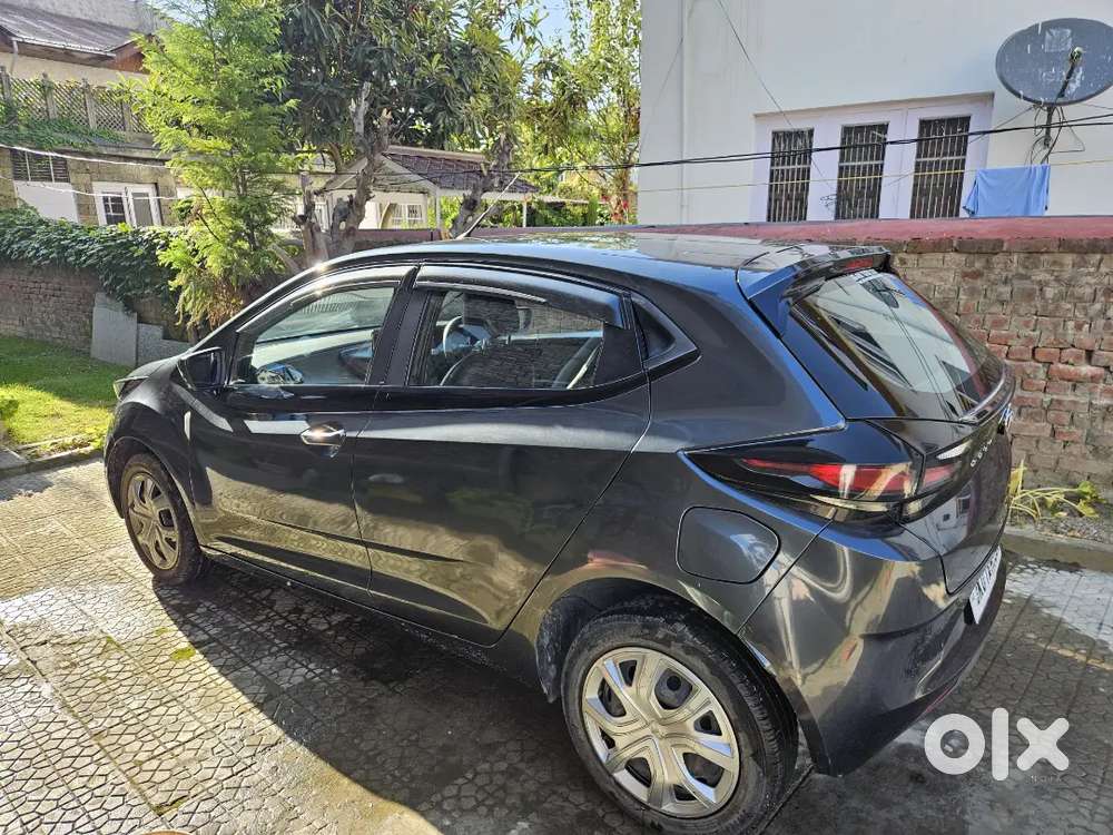 Tata Altroz Xt 1.2 , Bs6 , Petrol Manual  1st Owner  32,000 Km