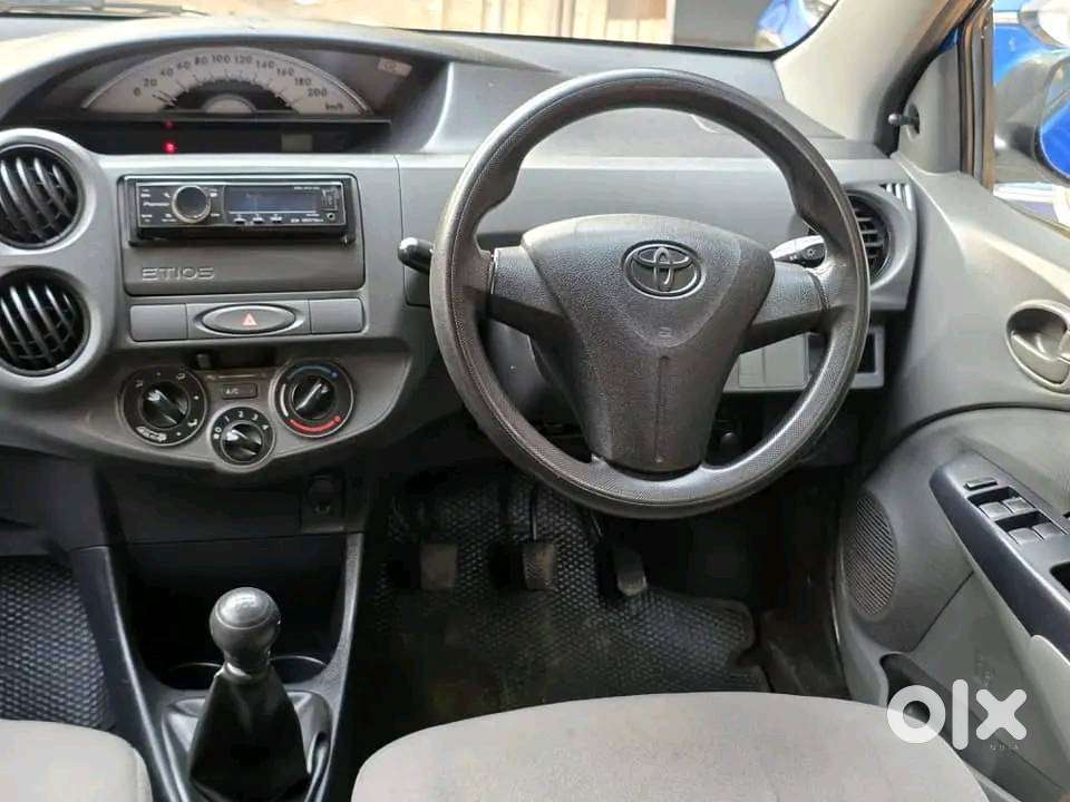 Toyota Etios Liva 2011-2012 G, 2012, Petrol