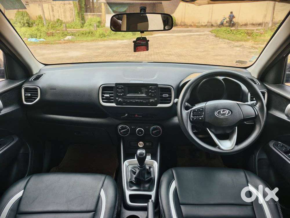 Hyundai Venue 1.2 S (o), 2022, Petrol