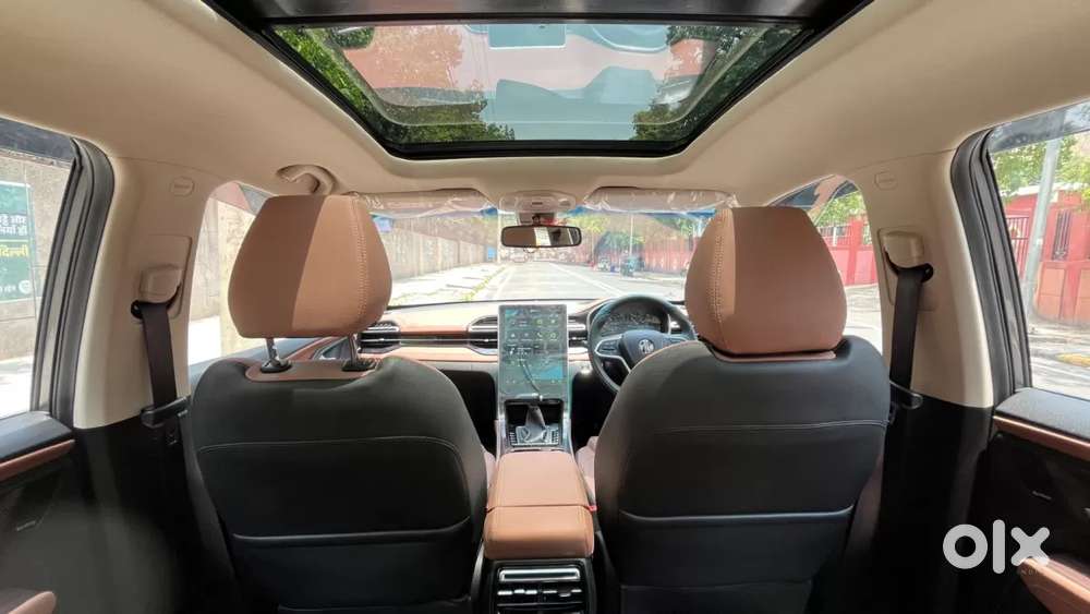 Mg Hector Plus Sharp Pro 1.5 Turbo Petrol Cvt 7 Str, 2025, Petrol