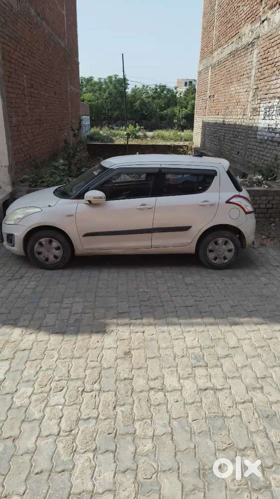 कार बेचनी है