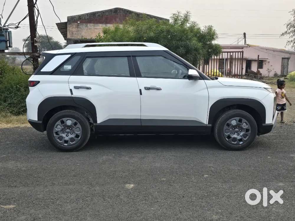 Hyundai New Venue 2025 Petrol 3000 Km Driven