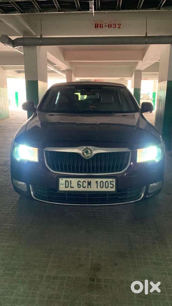 Automatic Petrol Sunroof With Diamond Music System Front And Back Cam