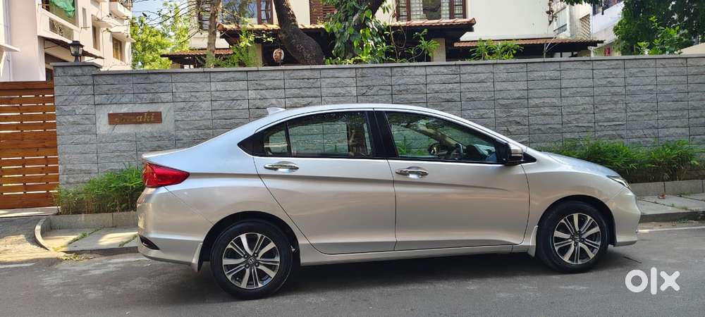 Honda City I-vtec V, 2017, Petrol