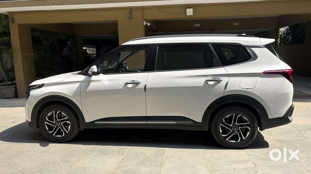 Kia Carens 1.5 Luxury Plus Turbo Dct 7 Str, 2023, Petrol