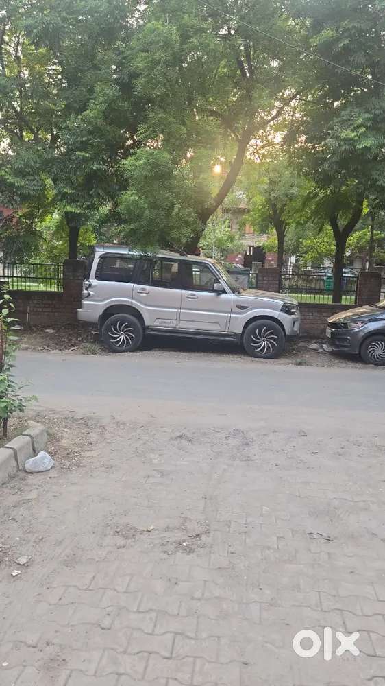 Mahindra Scorpio 2017 Diesel 105000 Km Driven