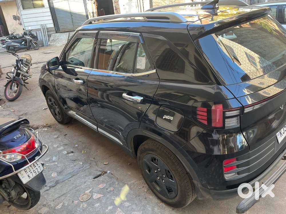 Hyundai Venue S (o) 1.2 Petrol Knight Edition, 2024, Petrol