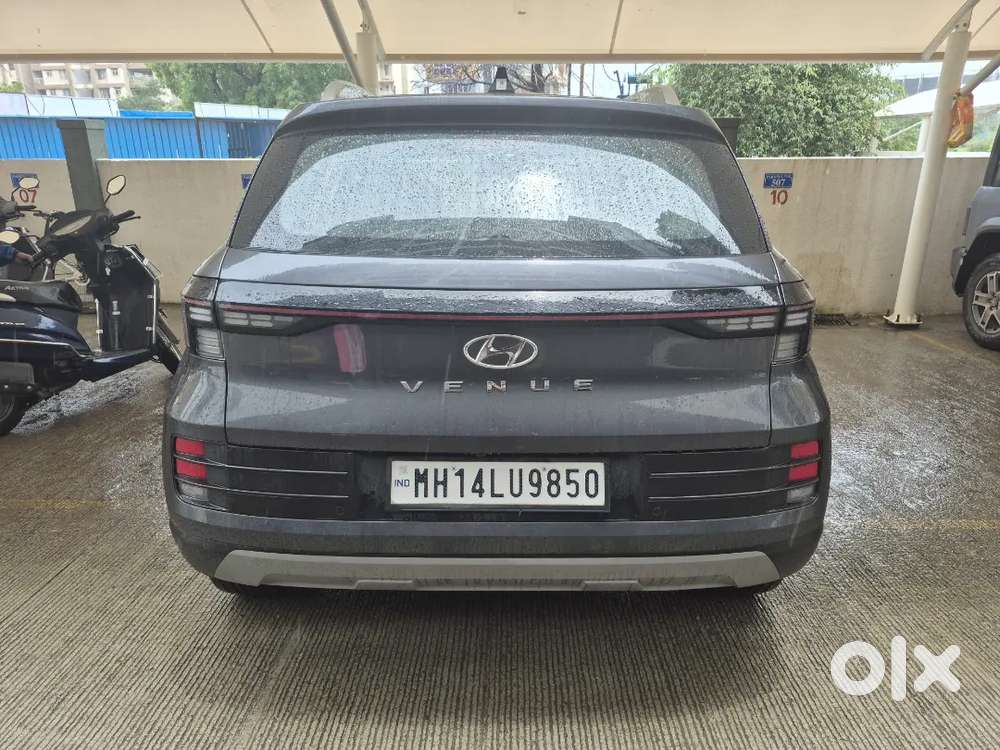 13k Kms Hyundai Venue 1.2 So+ 2024 Sept Petrol Manual