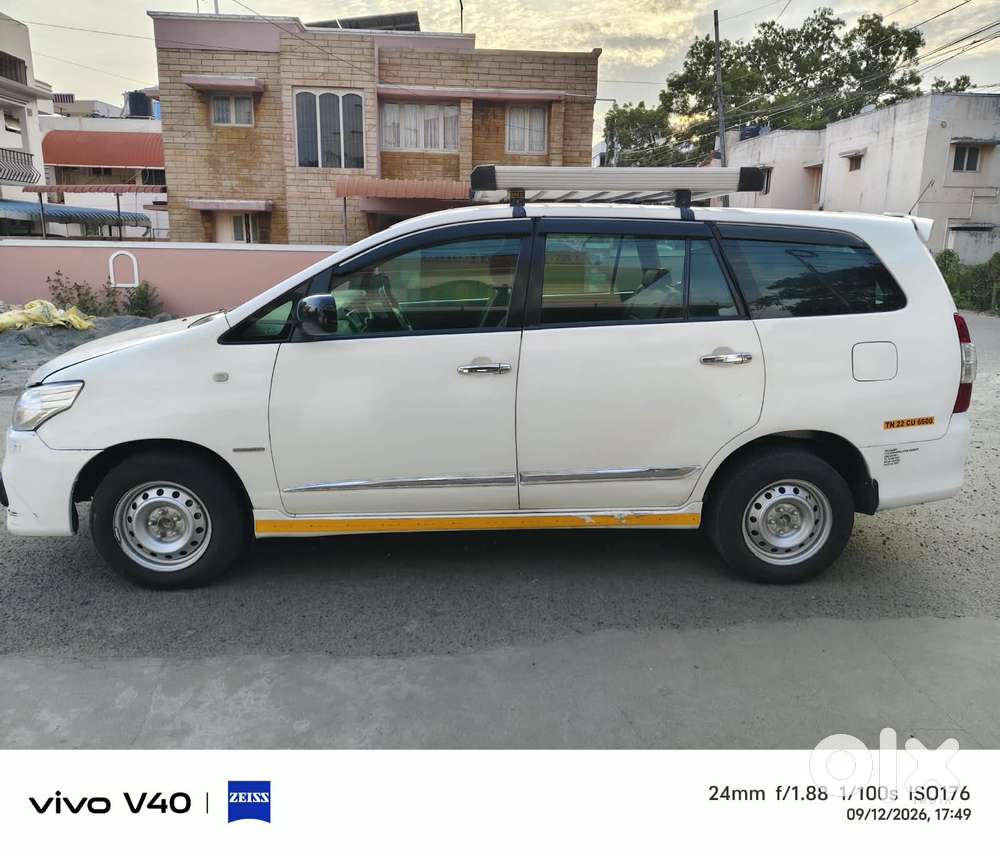 Toyota Innova 2.5 G (diesel) 8 Seater Bs Iv, 2012, Diesel