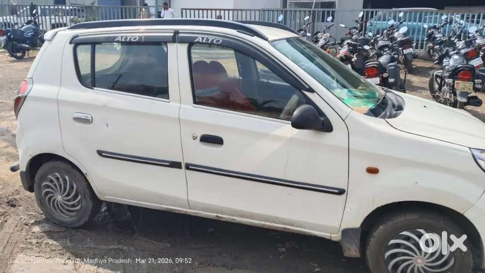 Gadi Ki Condition Ek Dam Mst Hai Mujhe Nyi Leni Hai Isliye Bech Rha Hu