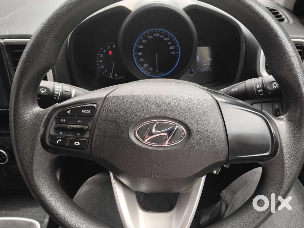 Hyundai Venue S 1.2 Petrol, 2022, Petrol