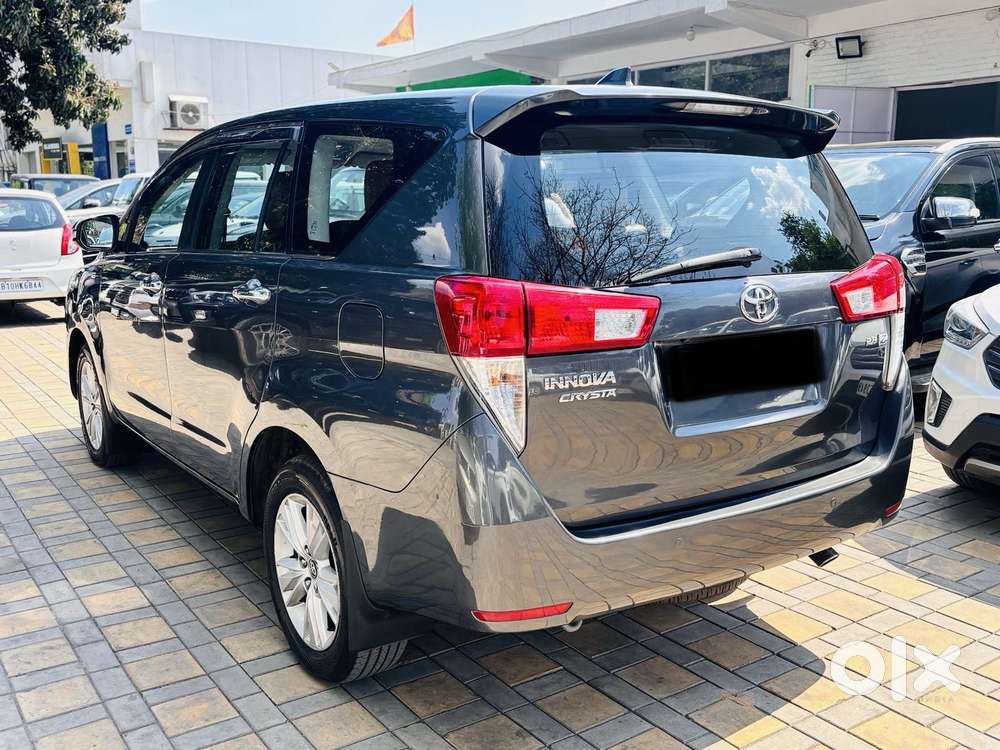 Toyota Innova Crysta 2.8 Zx At, 2016, Diesel