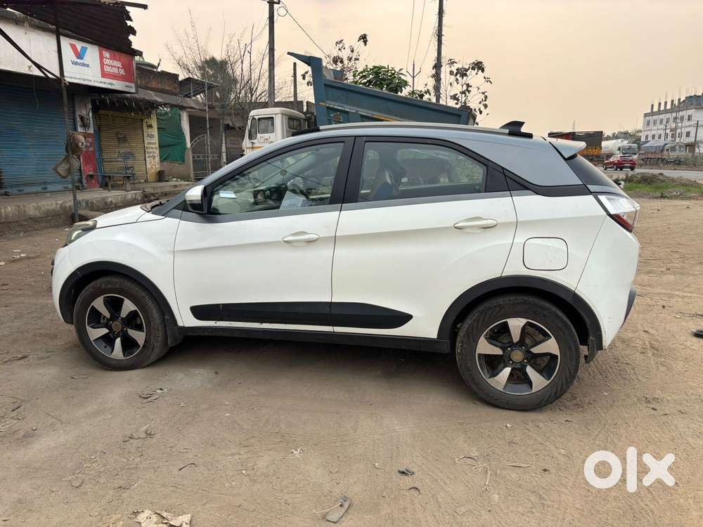 Tata Nexon Amt 1.2 Revotron Xma, 2019, Diesel
