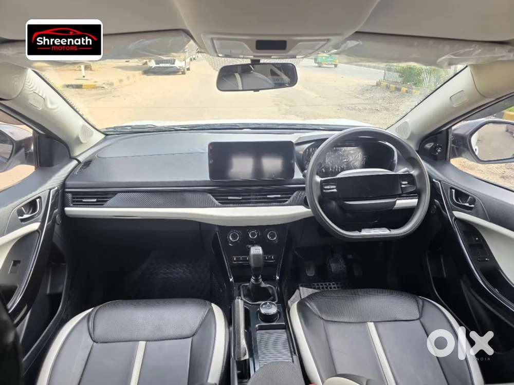 Tata Nexon Smart Plus1.2 Revotron Petrol 5 Mt, 2025, Diesel