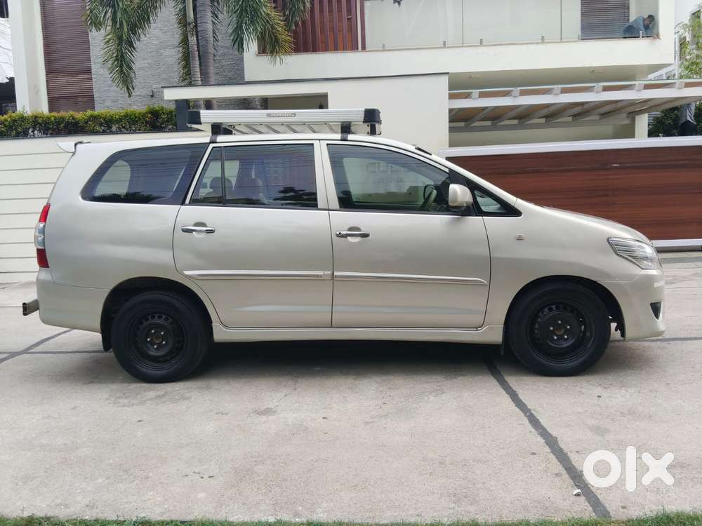 Toyota Innova 2.5 G (diesel) 8 Seater, 2012, Diesel