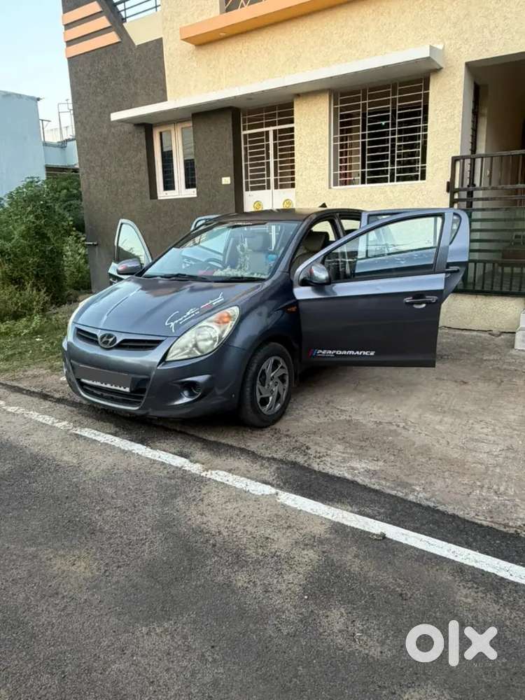 Hyundai I20 Asta Petrol 2010