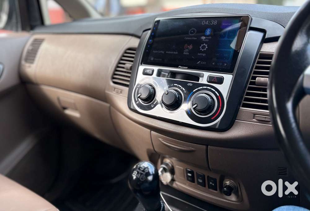 Toyota Innova 2.5 Gx (diesel) 8 Seater Bs Iv, 2015, Diesel