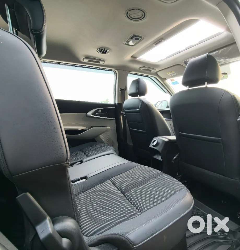 Kia Carens Prestige Plus Diesel, 2025, Petrol
