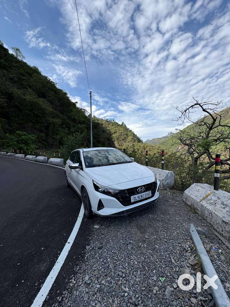 Hyundai I20 2023 Petrol- Top Model  Bose Sound System  Sunroof