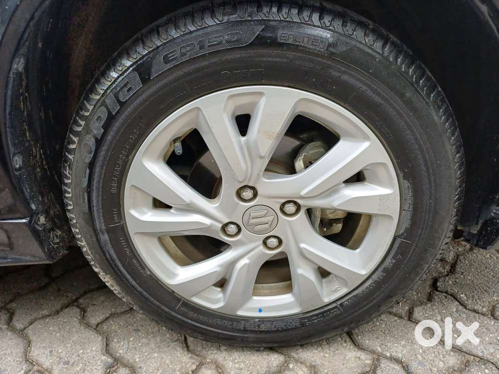 Maruti Suzuki Swift 1.3 Zxi, 2024, Petrol