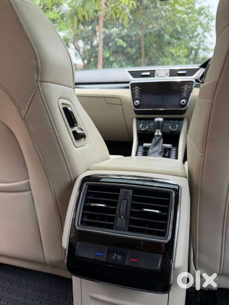 Skoda Superb 2.0 Tsi At L&k, 2021, Petrol