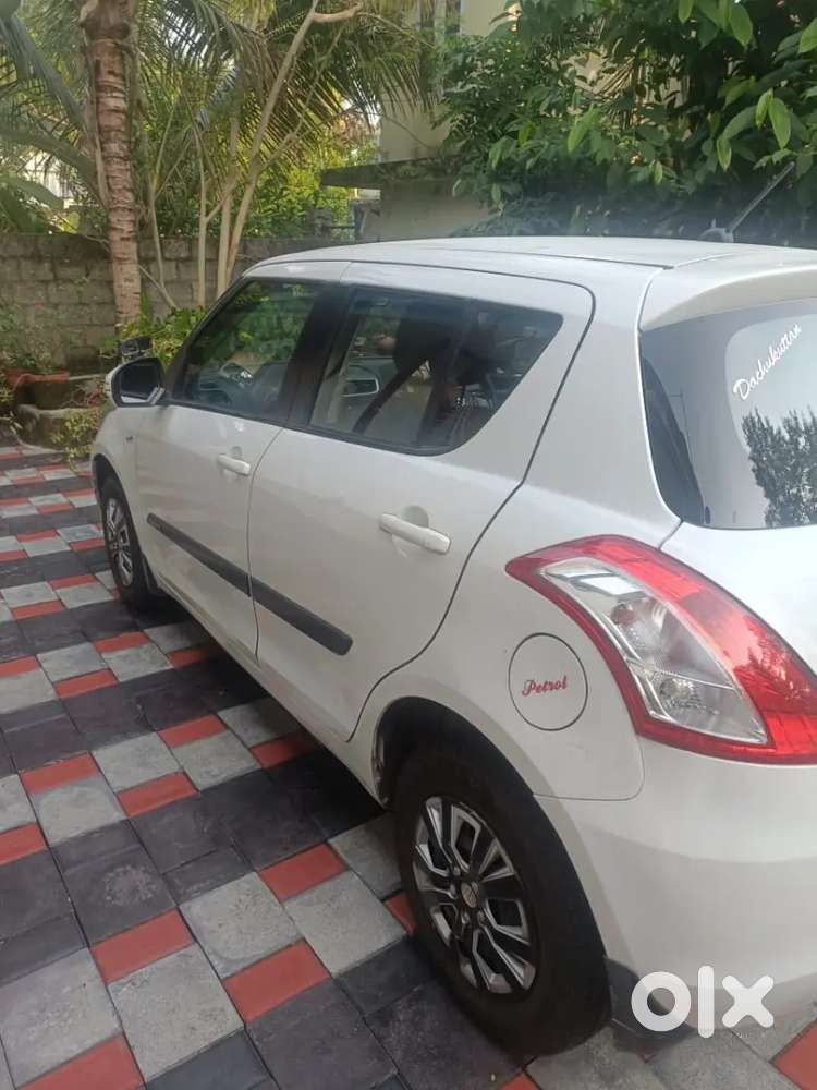 Maruti Suzuki Swift Petrol 2013