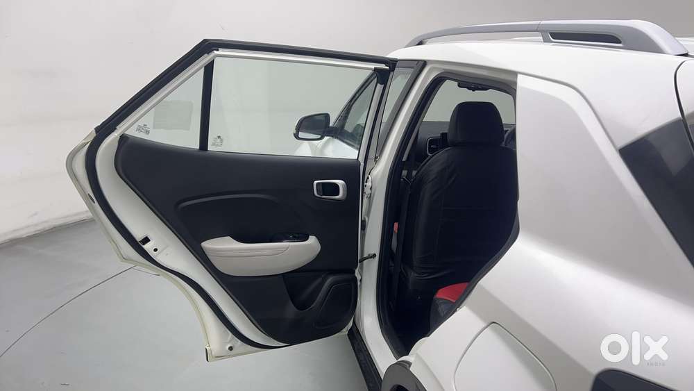 Hyundai Venue 1.0 Sx (o) Turbo Dct, 2023, Petrol