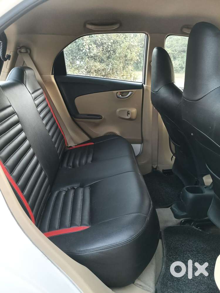 Honda Brio V Automatic, 2013, Petrol