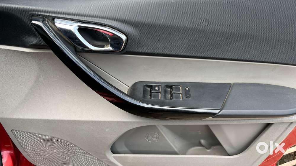 Tata Tiago 1.2 Revotron Xza, 2018, Petrol