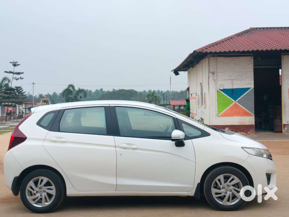 Honda Jazz V Automatic, 2015, Petrol
