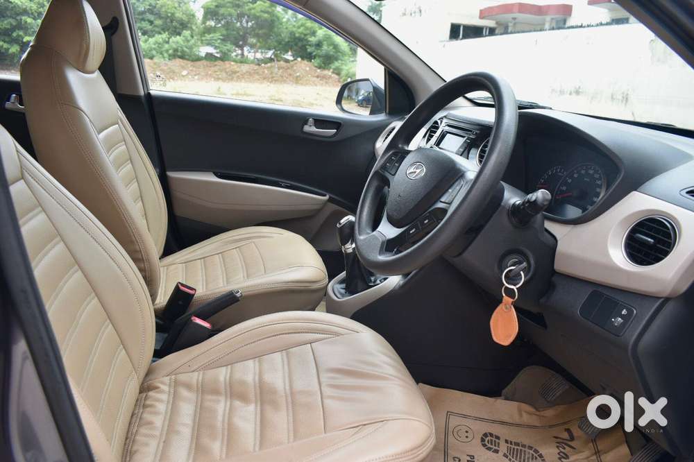 Hyundai Grand I10 Sportz, 2015, Petrol