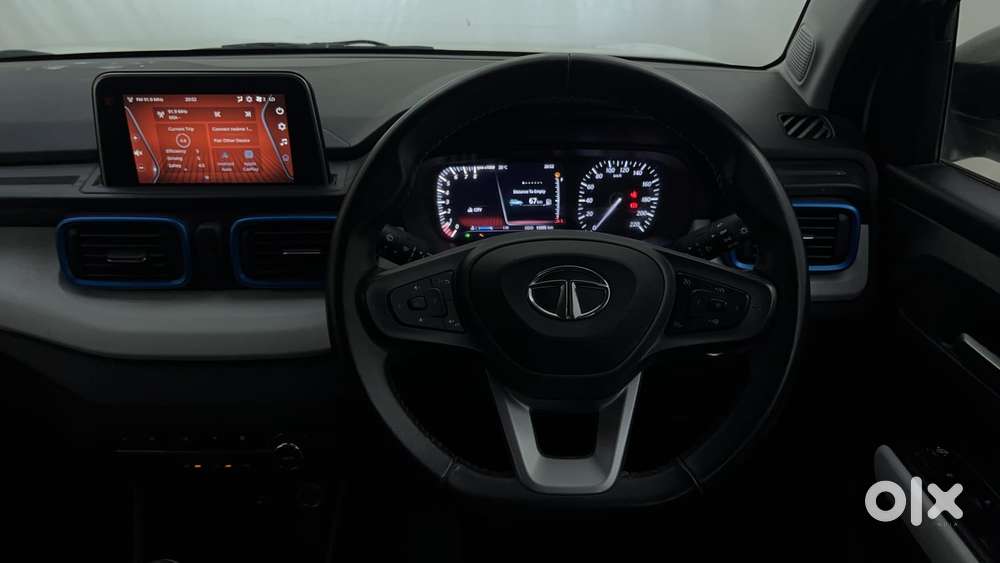 Tata Punch 1.2 Revotron Creative Dual Tone, 2022, Petrol