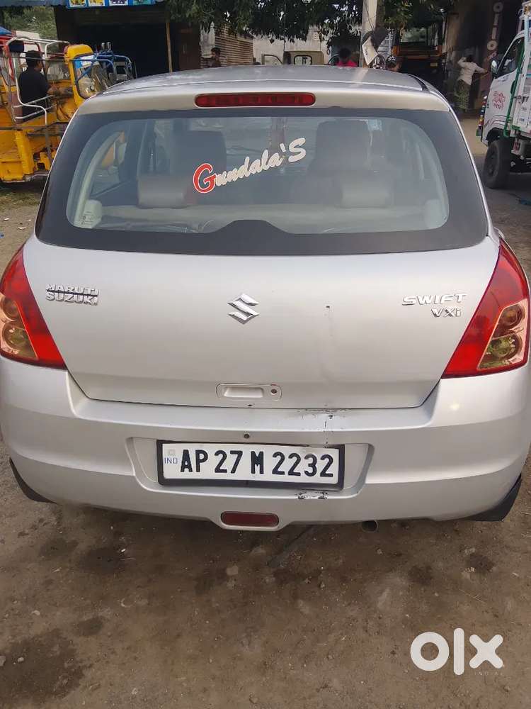 Maruti Suzuki Swift 2006 Petrol 135000 Km Driven