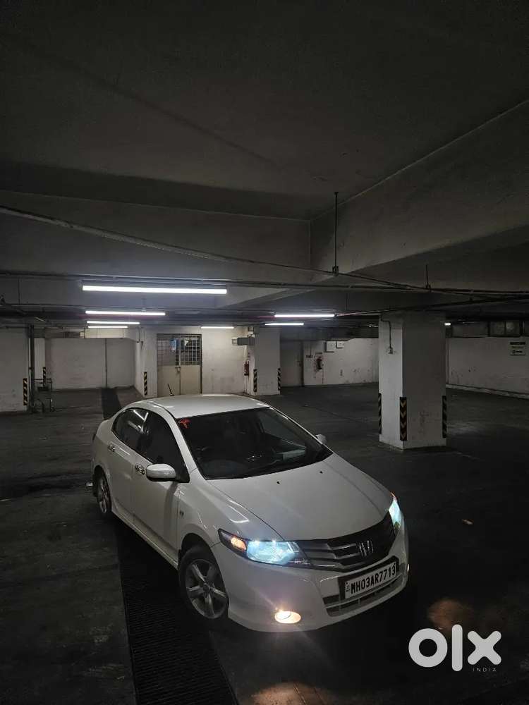 Doctor Driven Well Maintained Full Service Petrol Car