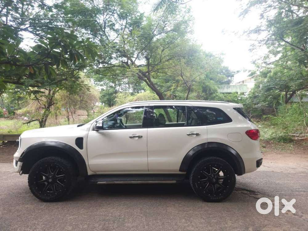 Ford Endeavour 2.2 Titanium 4x2 At, 2016, Diesel