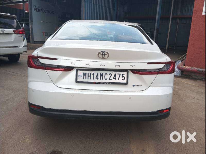 Toyota Camry Hybrid, 2024, Petrol