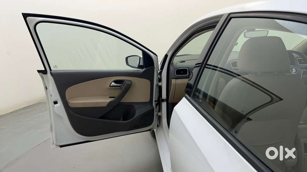 Volkswagen Vento 1.6 Highline, 2017, Petrol