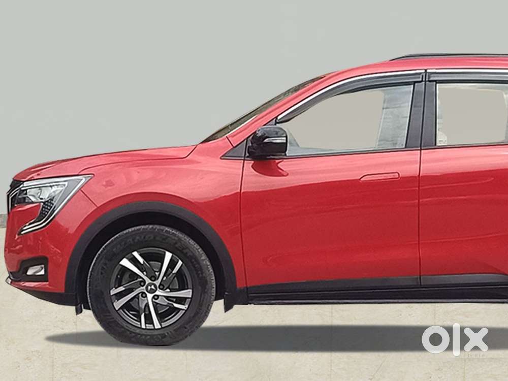 Mahindra Xuv700 2.0 Ax 5 Petrol Mt 7 Str, 2022, Petrol