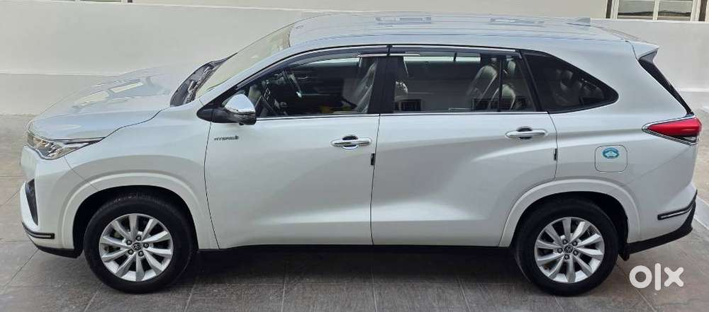 Toyota Innova Hycross 2.0 Vx Hybrid 7 Str, 2023, Cng & Hybrids