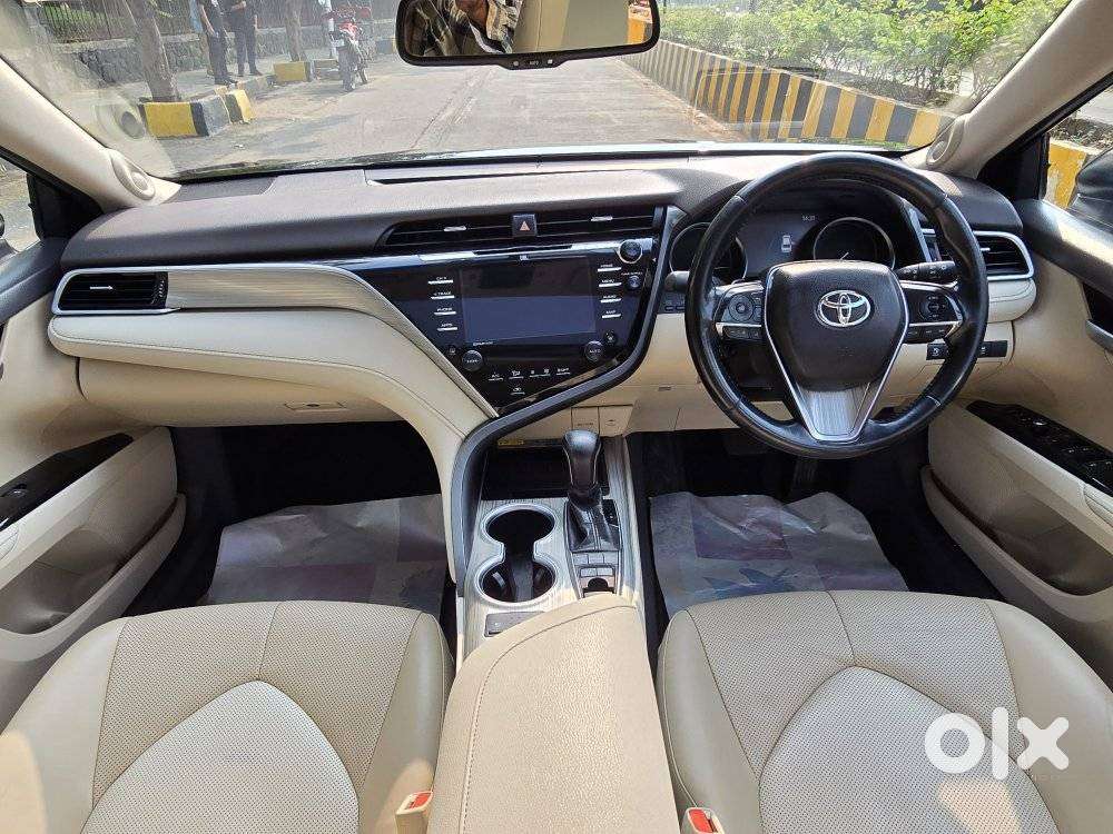Toyota Camry Hybrid, 2019, Petrol