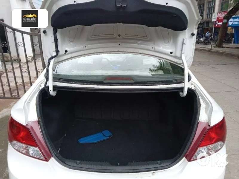 Hyundai Verna Fluidic 1.6 Vtvt Sx, 2015, Petrol