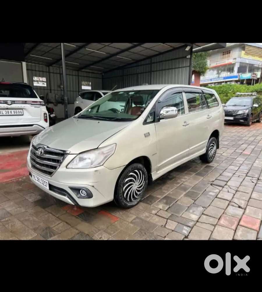 Toyota Innova 2.5 G 2014