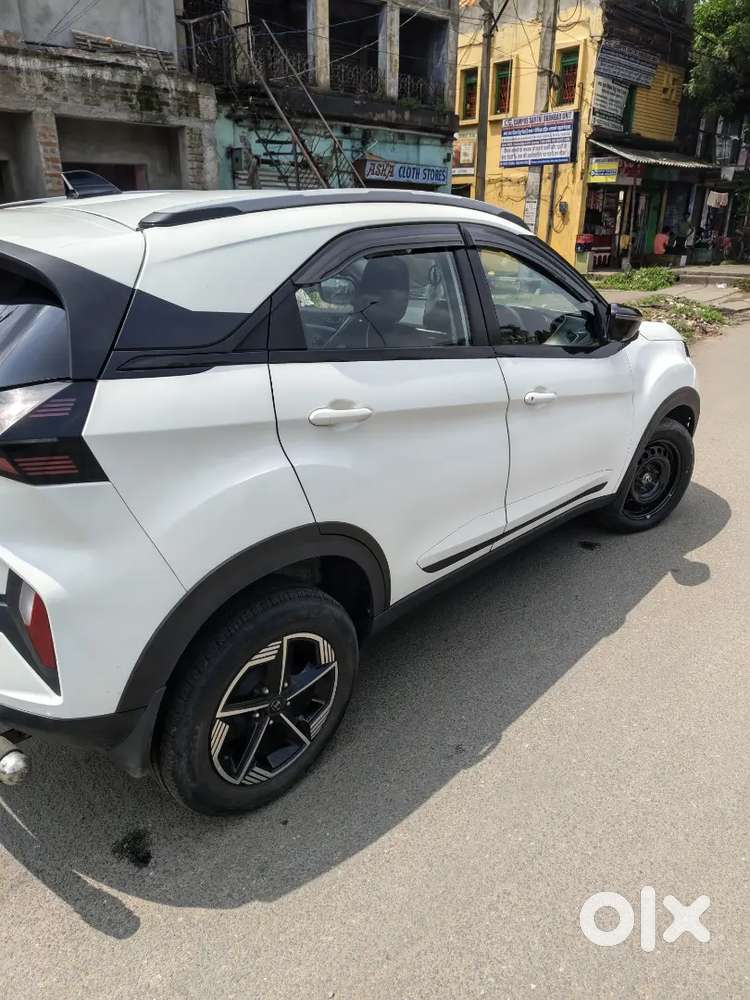 Tata Nexon Creative 2025 Petrol