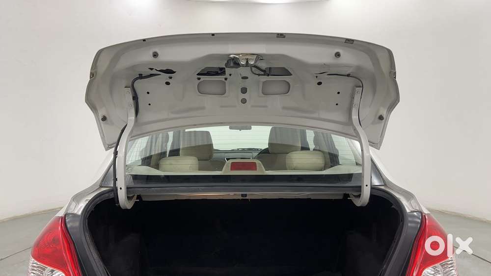 Maruti Suzuki Swift Dzire Amt Zdi, 2017, Diesel