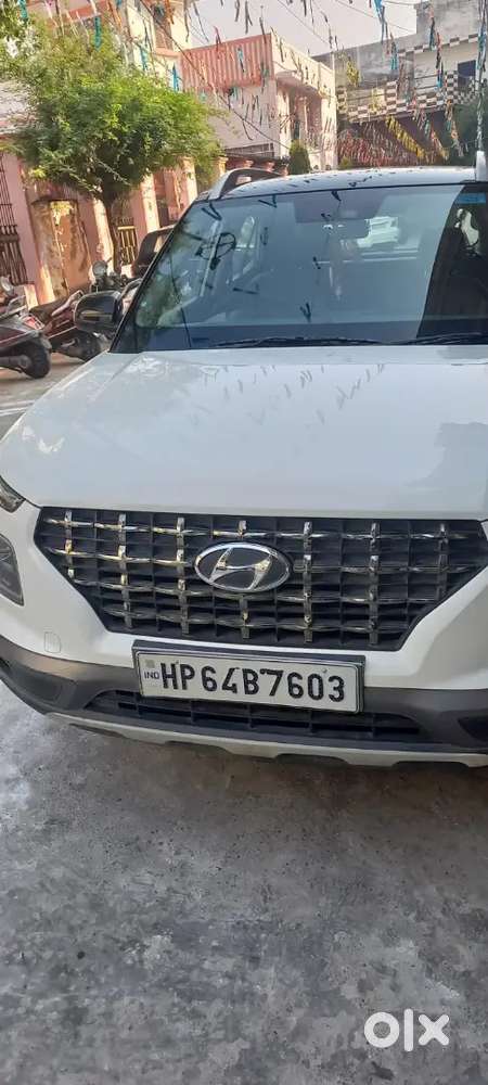 Hyundai Venue 2019 Petrol 48000 Km Driven Well Maintained