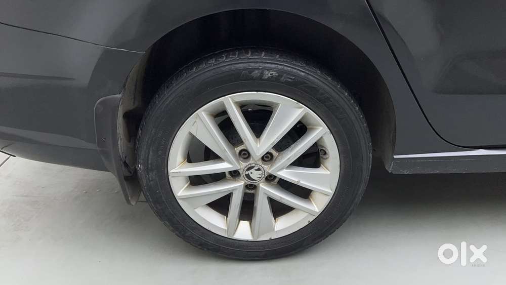 Skoda Rapid 1.6 Mpi At Style, 2018, Petrol