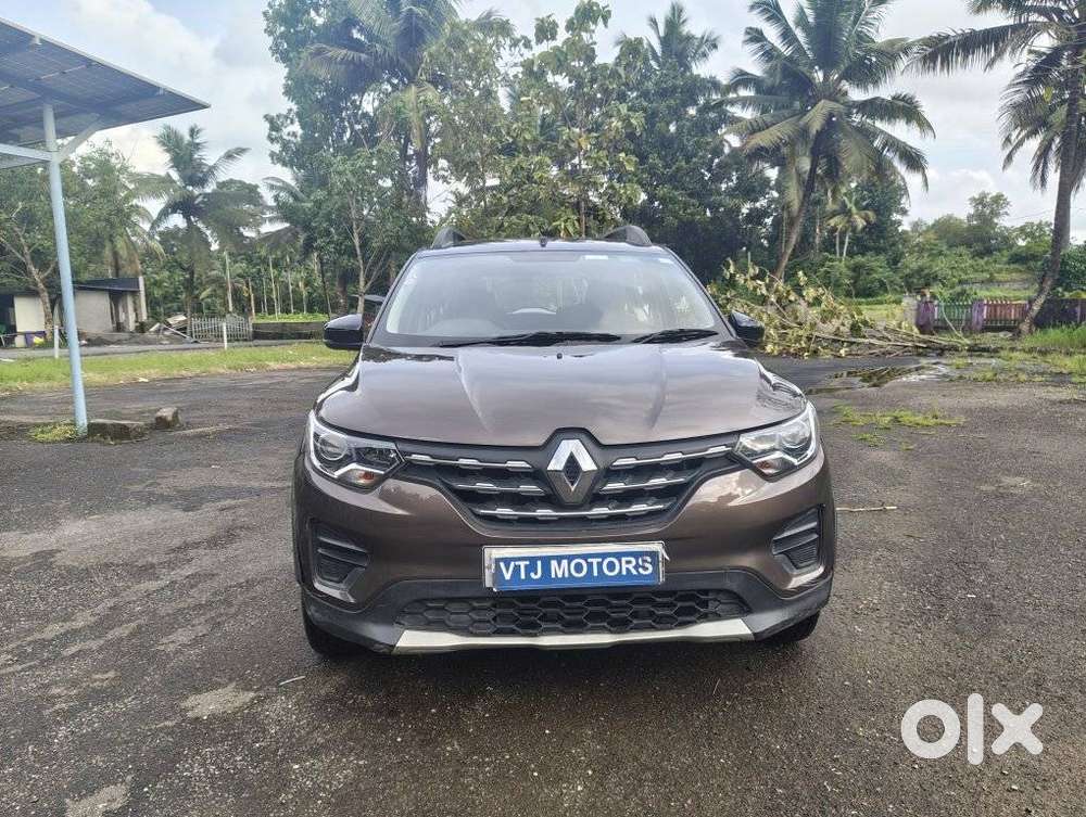 Renault Triber Rxt, 2022, Petrol
